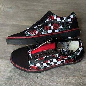 Vans Old Skool Wide “Checkerboard and Roses” Customs. One of a kind shoes!